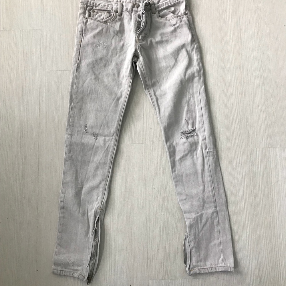 Grey mnml denim 31